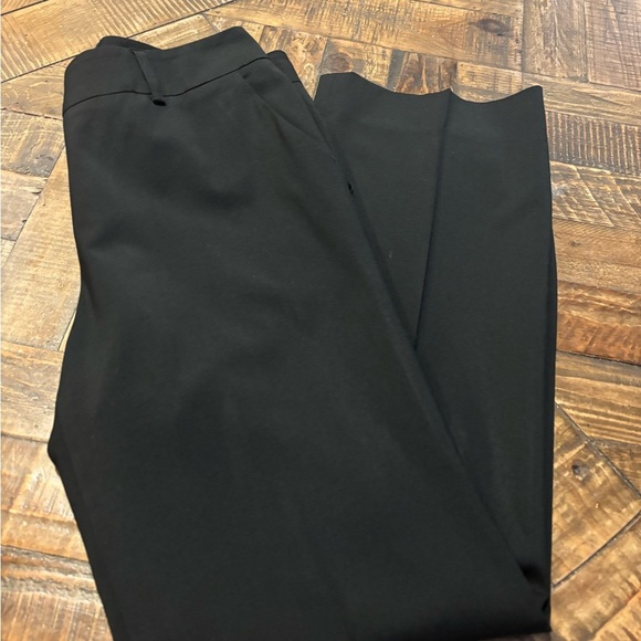 Escada Dress Pants Black Tullule
Front Zip Trousers in size 38/8 women’s - Picture 9 of 15